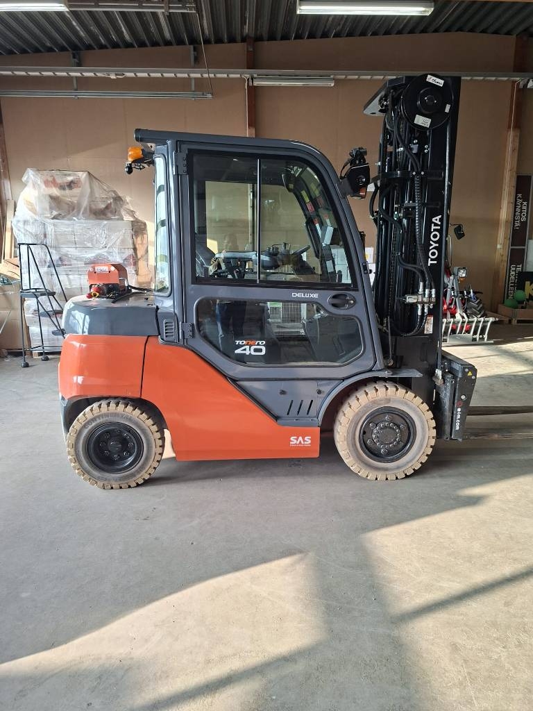 Toyota 40-8FD35N nostaa 4000 kg VAIN 796H AJETTU - Image 2
