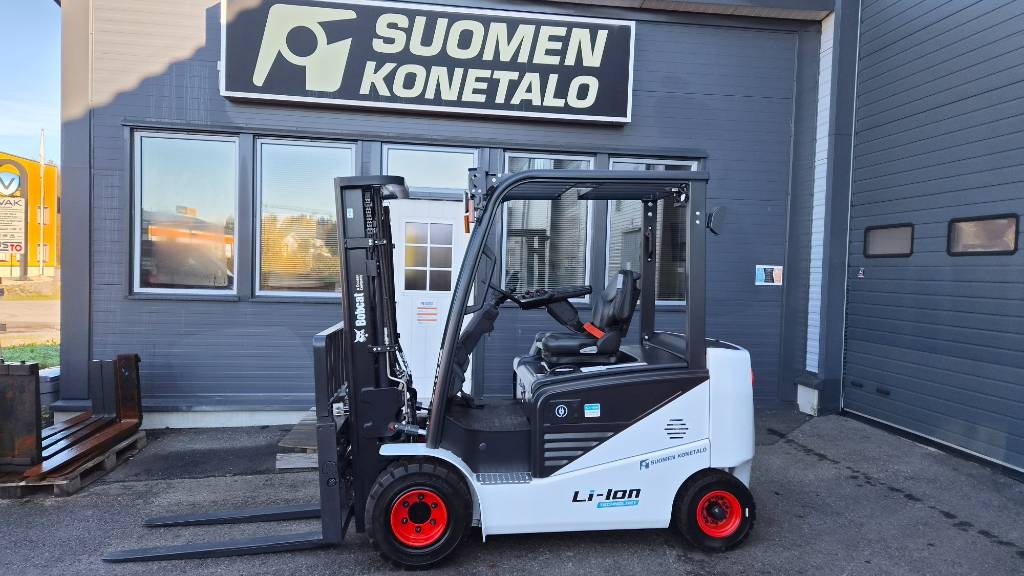 Myydään Bobcat B35NS Li-ion sähkötrukki