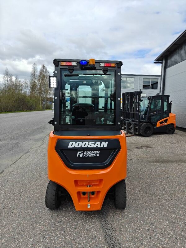 Doosan B35NS Sähkötrukki - Image 3