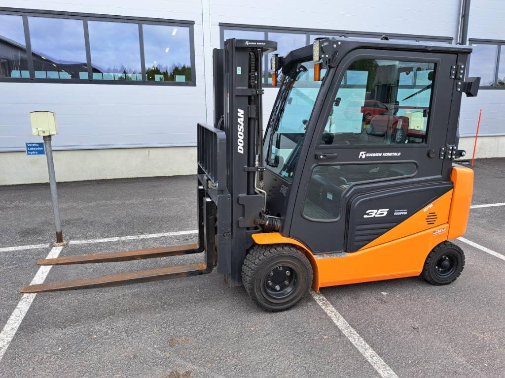 Myydään Doosan B35NS (Sähkötrukki)