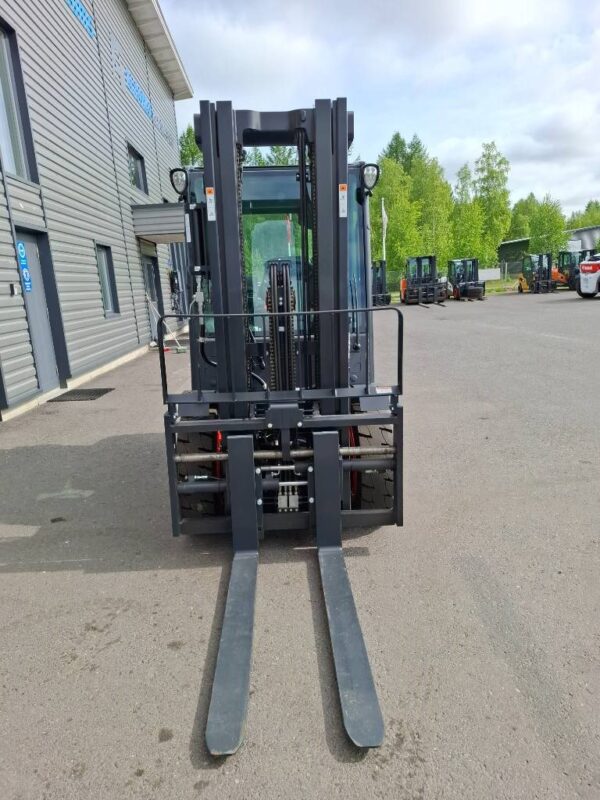 Bobcat D30S-9 Dieseltrukki - Image 3