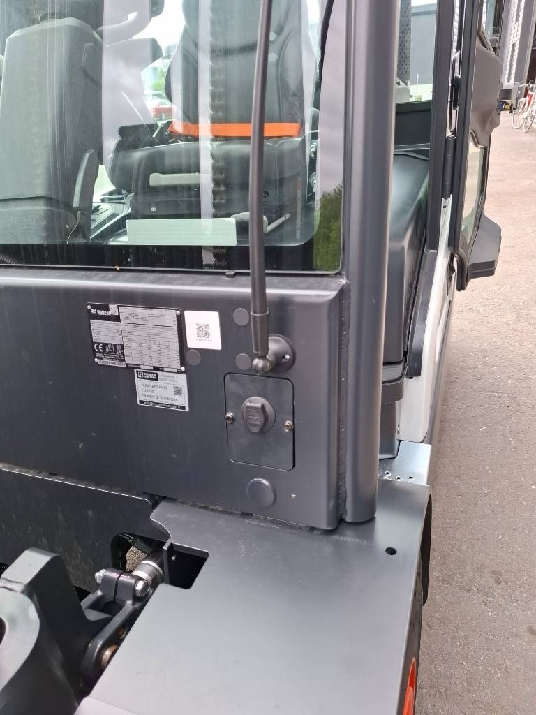 Bobcat D55C-9 Dieseltrukki - Image 8