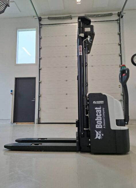 Myydään Bobcat BSL12N_FFT4600 Pinontavaunu