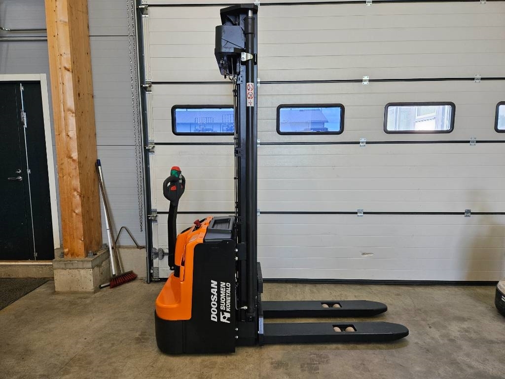 Doosan BSL16N Pinontavaunu - Image 3