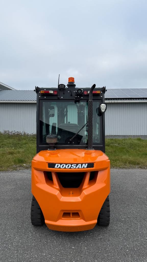 Doosan D35C-7 Dieseltrukki - Image 3
