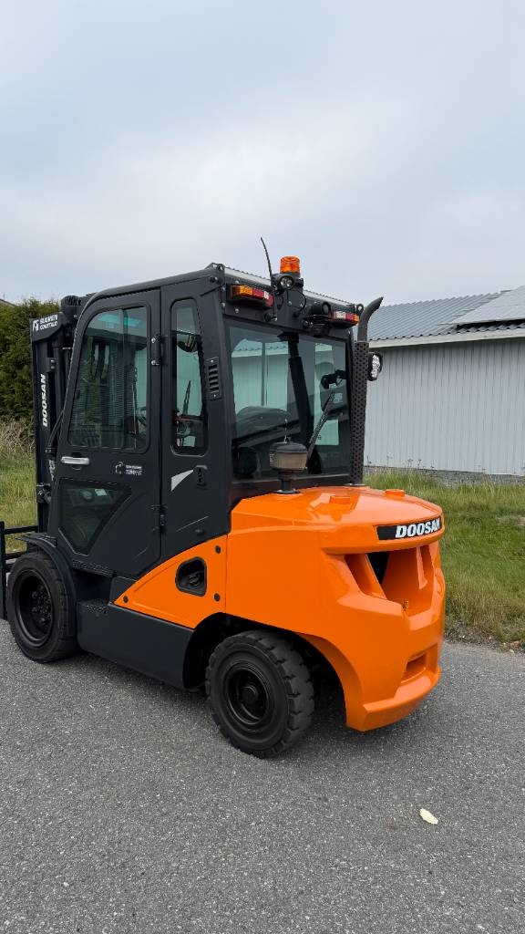 Doosan D35C-7 Dieseltrukki - Image 8