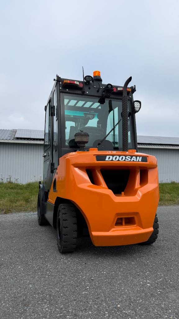 Doosan D35C-7 Dieseltrukki - Image 10