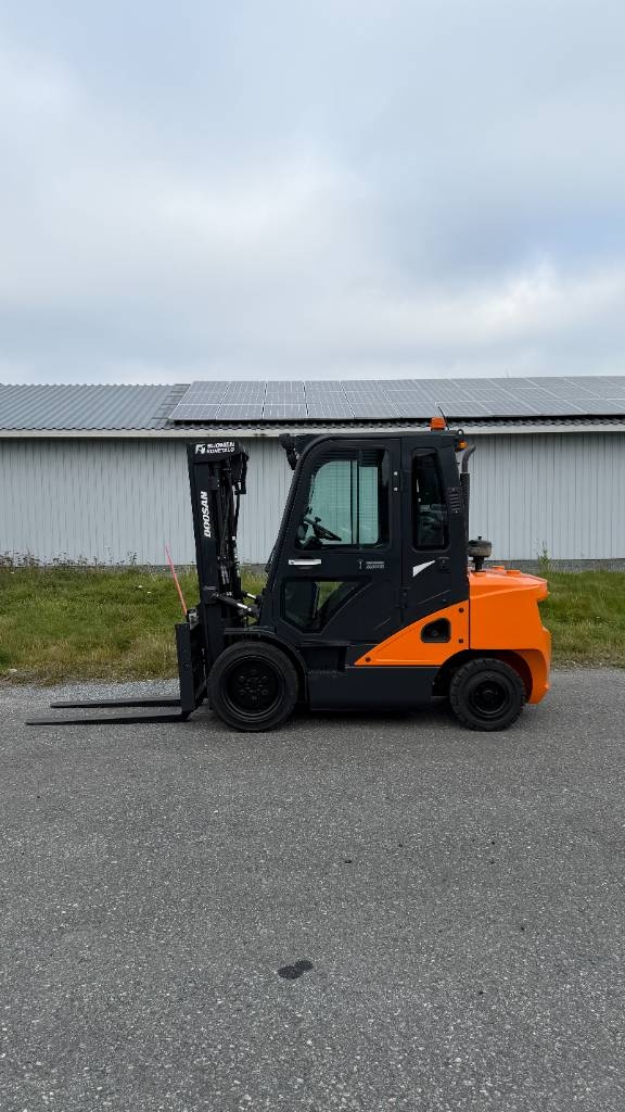 Myydään Doosan D35C-7 Dieseltrukki