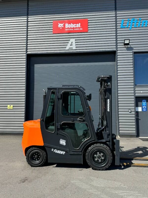 Doosan D35NXP Dieseltrukki vuokralla 1.5.-31.8.2025 AH - Image 2