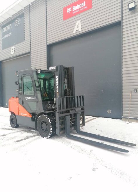 Myydään Doosan D50SC-7 dieseltrukki