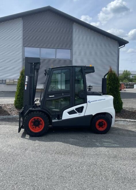 Myydään Bobcat D55SC-9 Dieseltrukki