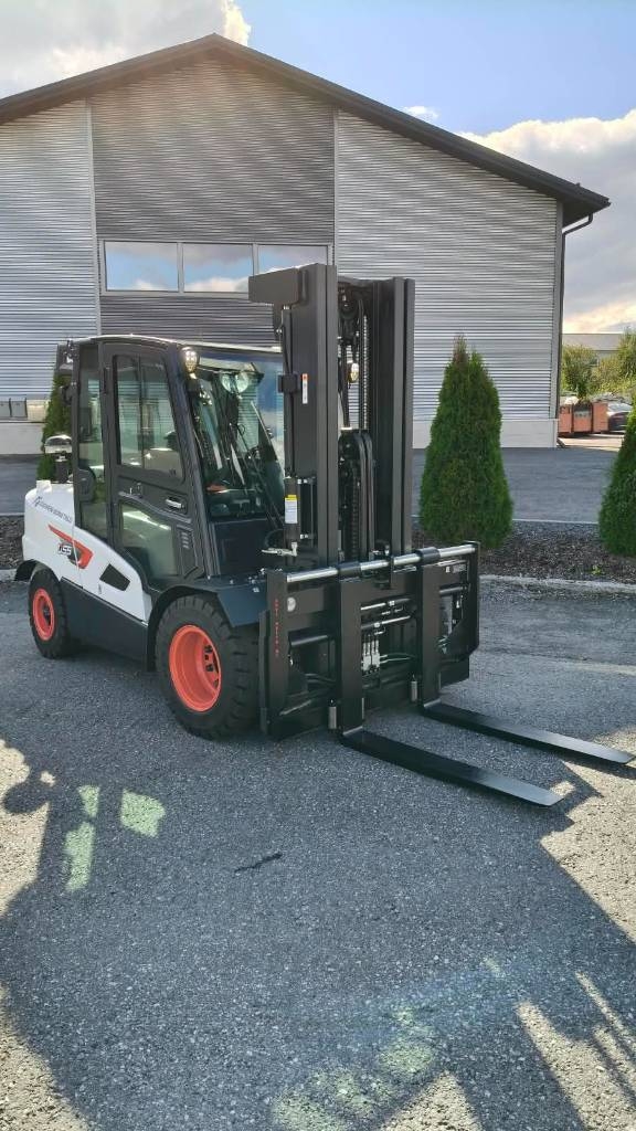 Bobcat D55SC-9 Dieseltrukki - Image 5