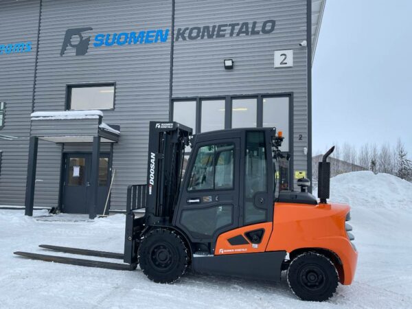 Myydään Doosan D55SC-9  Dieseltrukki varattu 5.9.2024 saakka AH