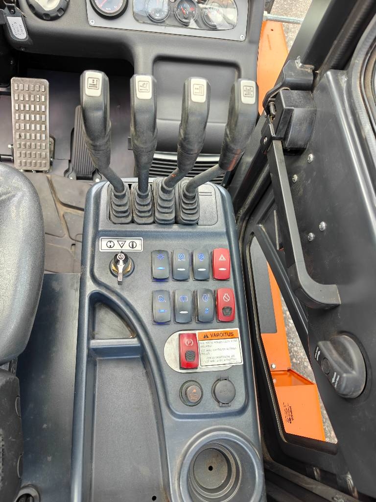 Doosan D70S-7 dieseltrukki, varattu - Image 13