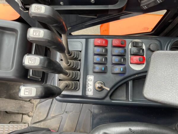 Doosan D90S-7 Dieseltrukki (Koeajossa) - Image 8