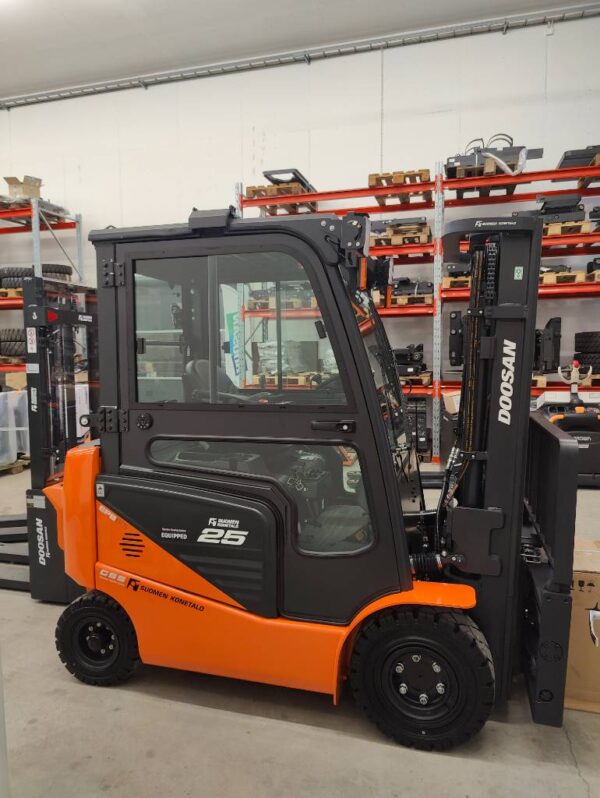 Doosan B25NS Sähkötrukki (varattu 30.5 asti) - Image 2