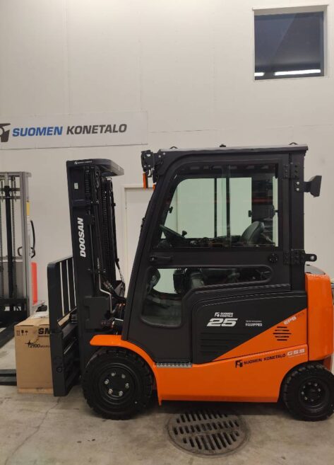 Myydään Doosan B25NS Sähkötrukki (varattu 30.5 asti)