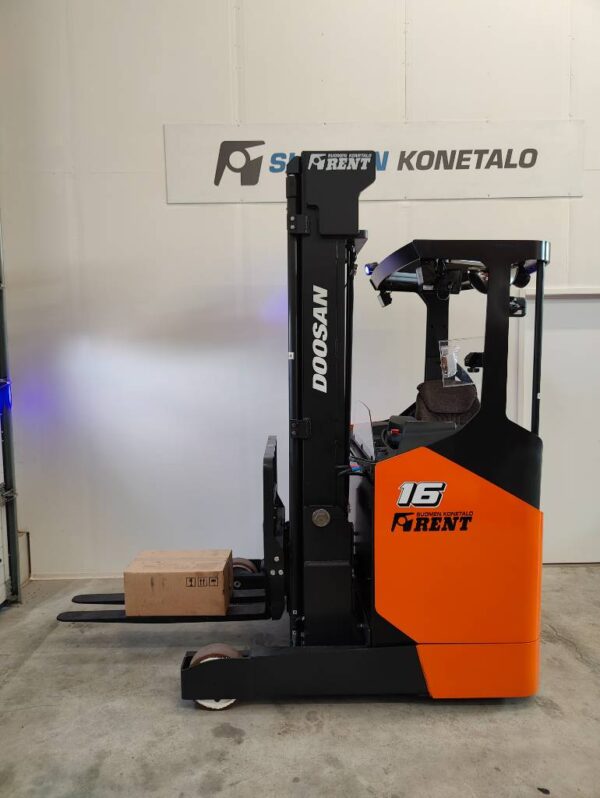 Myydään Doosan BR16JW-9 Työntömasto