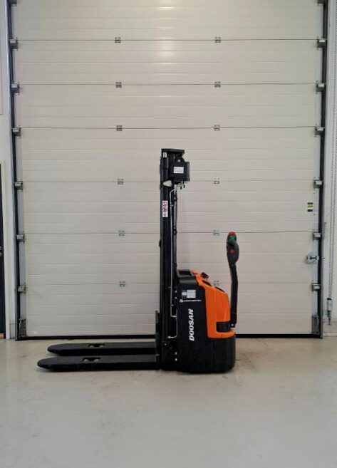 Myydään Doosan BSL12N Pinkkari ALEHINTA