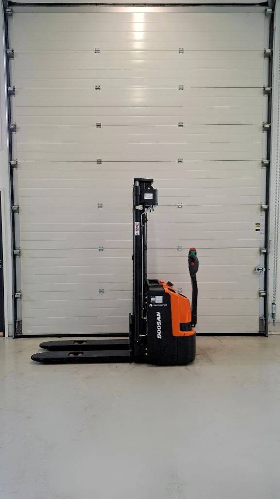 Myydään Doosan BSL12N Pinkkari ALEHINTA