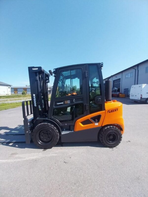 Myydään Doosan D30S-9 Vastapainotrukki