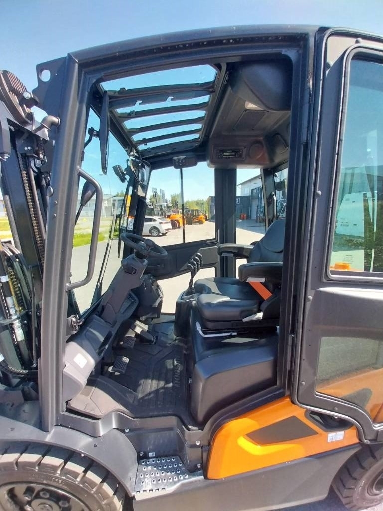 Doosan D30S-9 Vastapainotrukki - Image 7