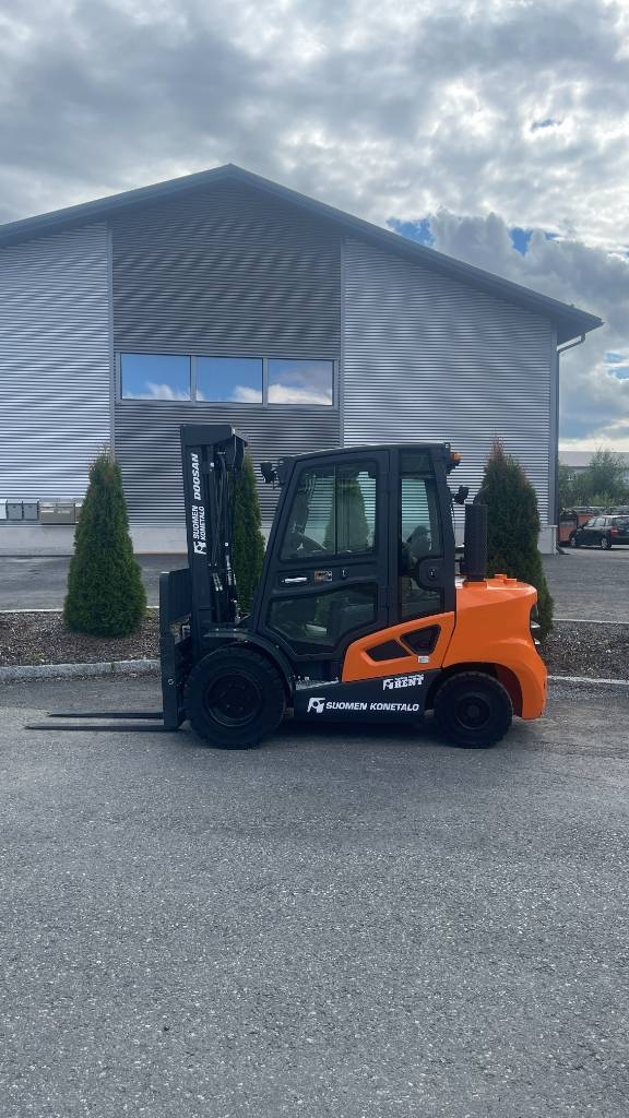 Myydään Doosan D35C-9 Dieseltrukki