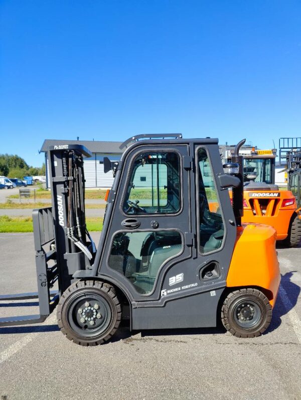 Myydään Doosan D35NXP dieseltrukki