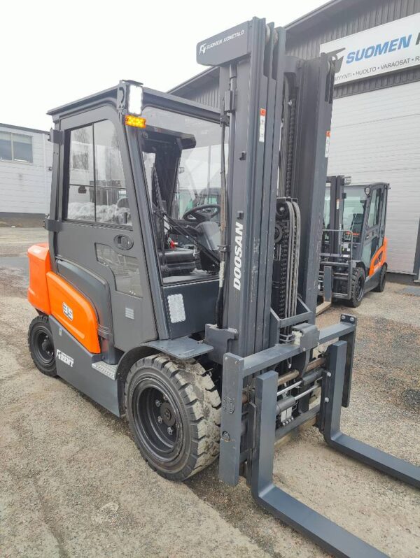 Doosan D35NXS Dieseltrukki - Image 5