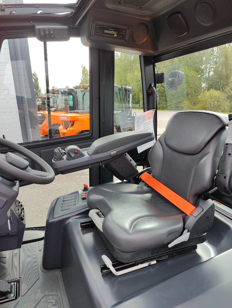 Doosan D50SC-9 Diesel - Image 9