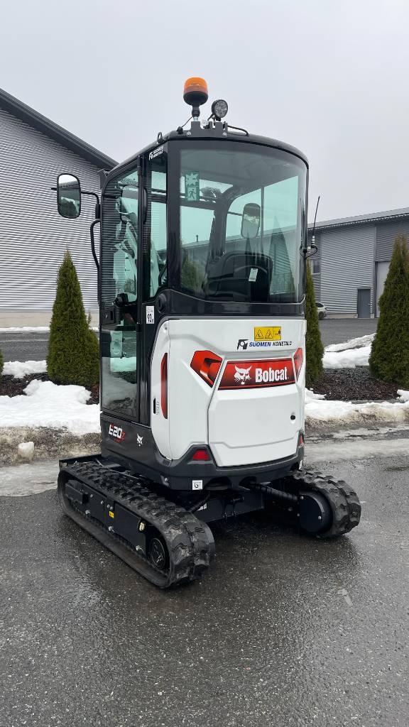 Bobcat E20z Kallistuvalla liittimellä - Image 11