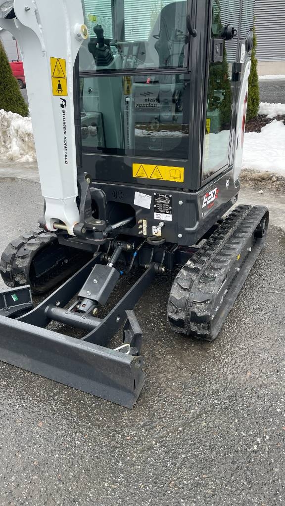 Bobcat E20z Kallistuvalla liittimellä - Image 14