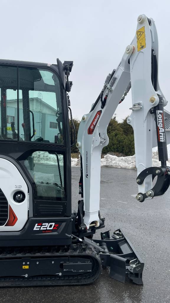 Bobcat E20z Kallistuvalla liittimellä - Image 15
