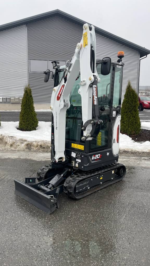 Bobcat E20z Kallistuvalla liittimellä - Image 16