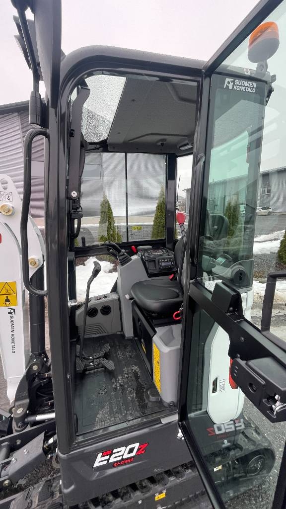 Bobcat E20z Kallistuvalla liittimellä - Image 18