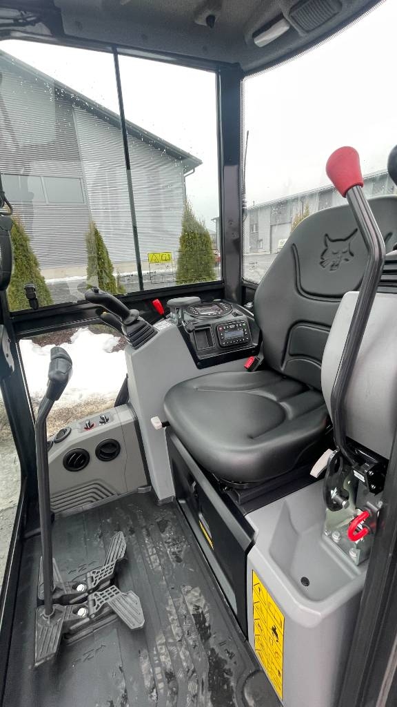 Bobcat E20z Kallistuvalla liittimellä - Image 19