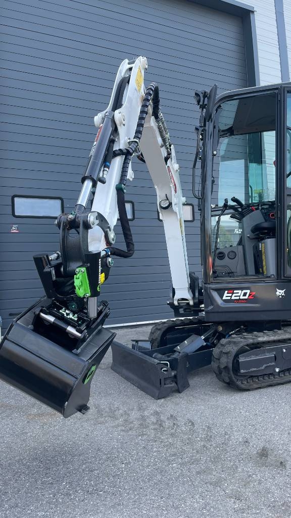 Bobcat E20z Kallistuvalla liittimellä - Image 5