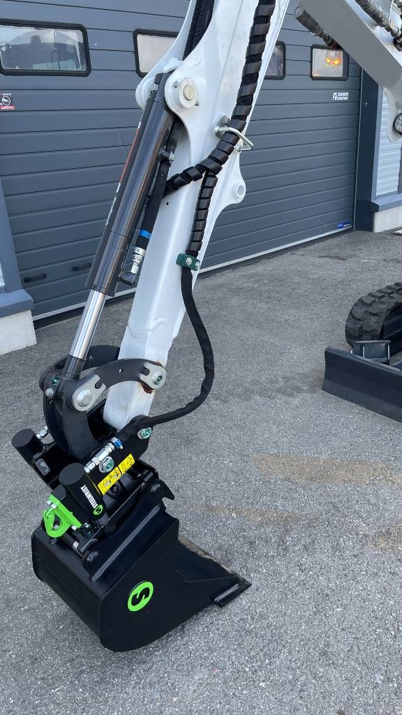 Bobcat E20z Kallistuvalla liittimellä - Image 6