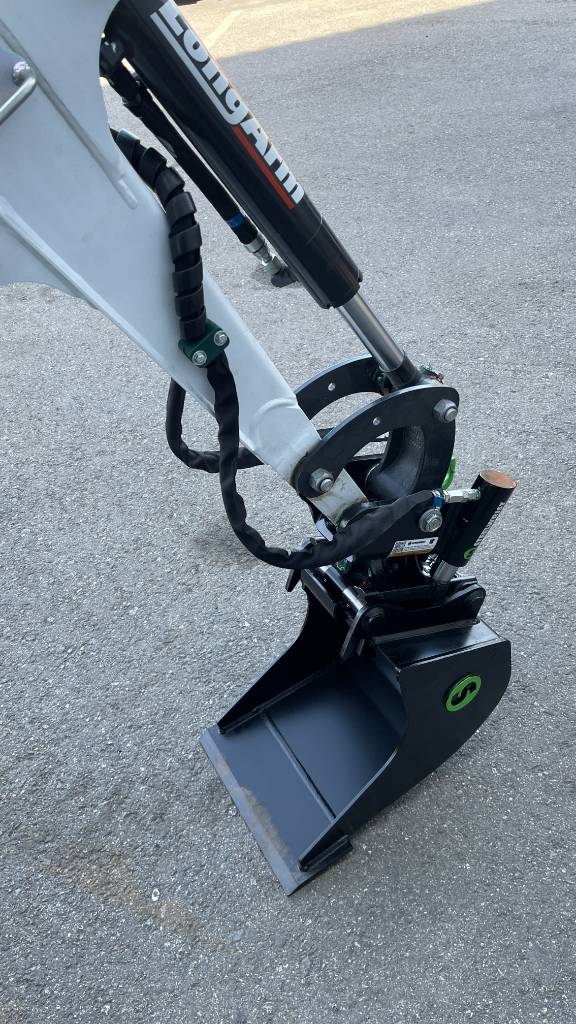 Bobcat E20z Kallistuvalla liittimellä - Image 8
