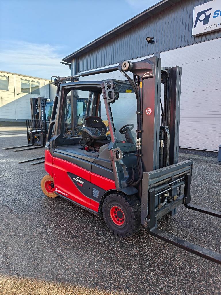 Linde E25L sähkötrukki hyvällä akulla! - Image 7