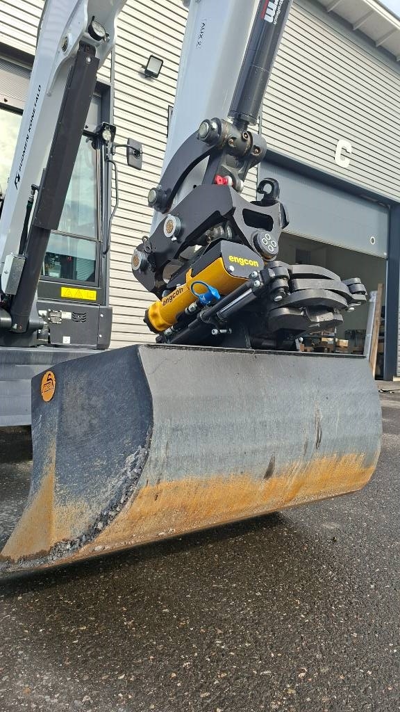 Bobcat E60 kaivinkone Engcon pyörittäjällä - Image 12