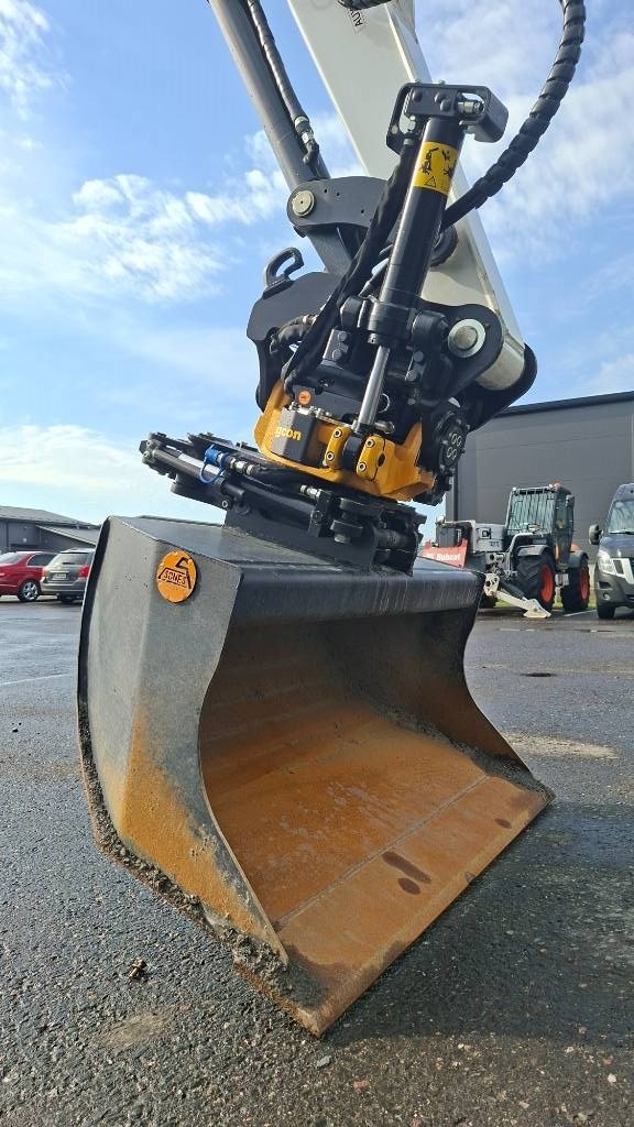 Bobcat E60 kaivinkone Engcon pyörittäjällä - Image 13