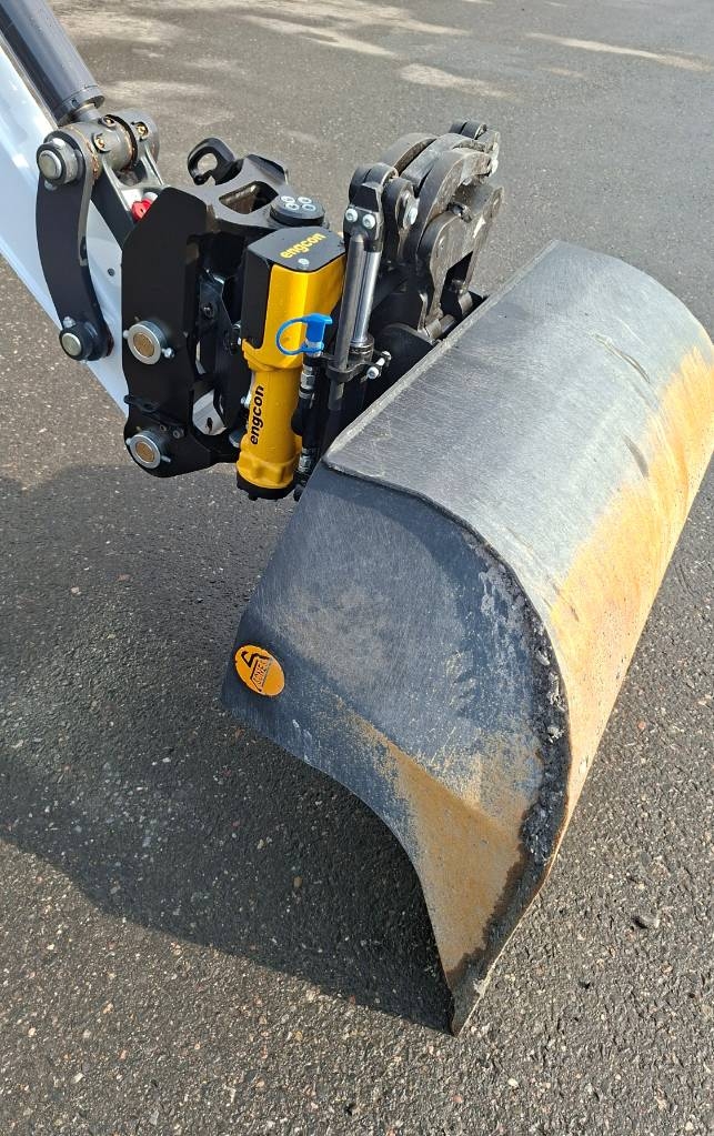 Bobcat E60 kaivinkone Engcon pyörittäjällä - Image 15