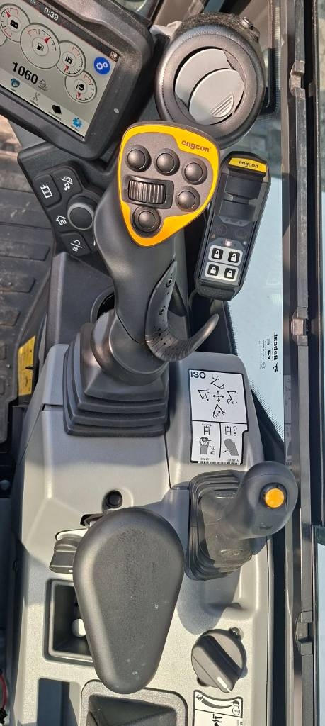 Bobcat E60 kaivinkone Engcon pyörittäjällä - Image 20