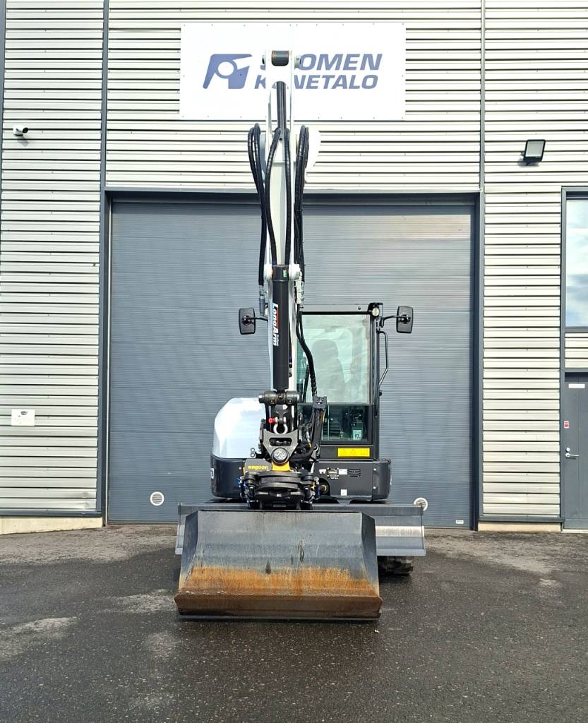 Bobcat E60 kaivinkone Engcon pyörittäjällä - Image 3