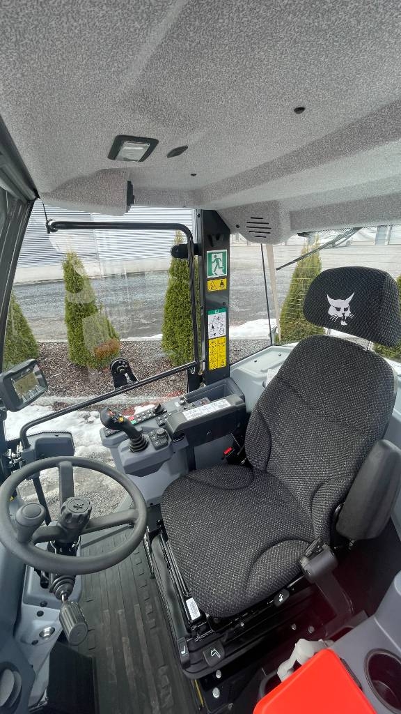 Bobcat L95 Pyöräkuormaaja - Image 11