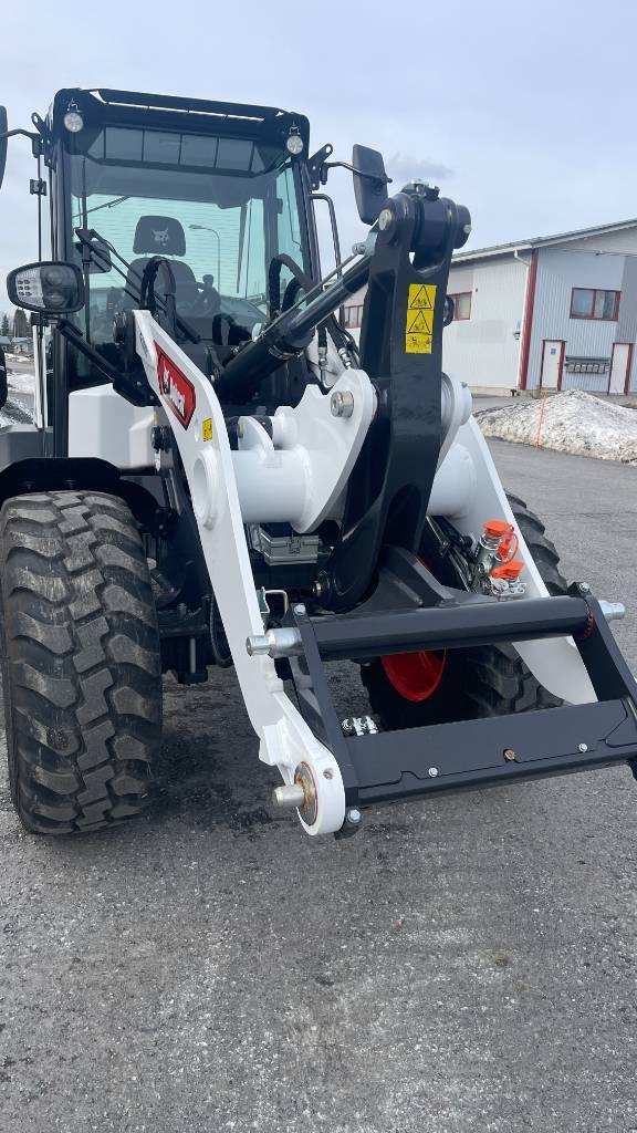 Bobcat L95 Pyöräkuormaaja - Image 15