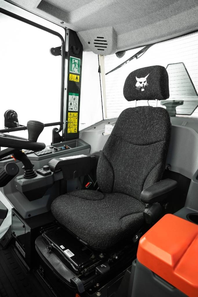 Bobcat L95 Pyöräkuormaaja - Image 23