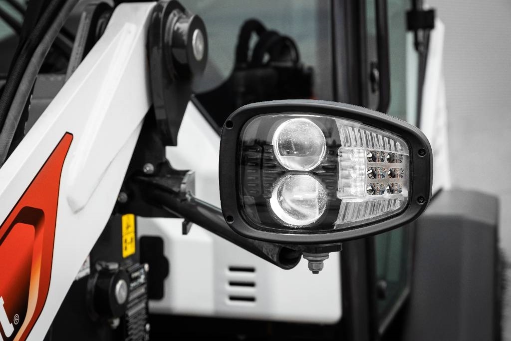 Bobcat L95 Pyöräkuormaaja - Image 27