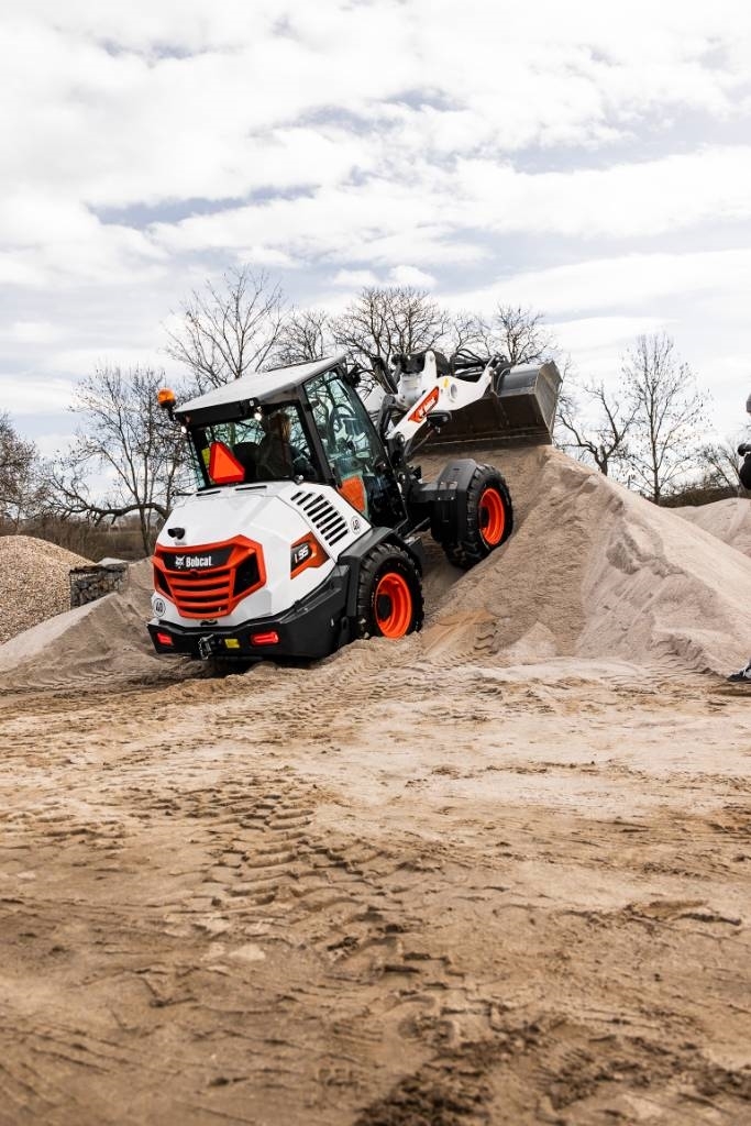 Bobcat L95 Pyöräkuormaaja - Image 38
